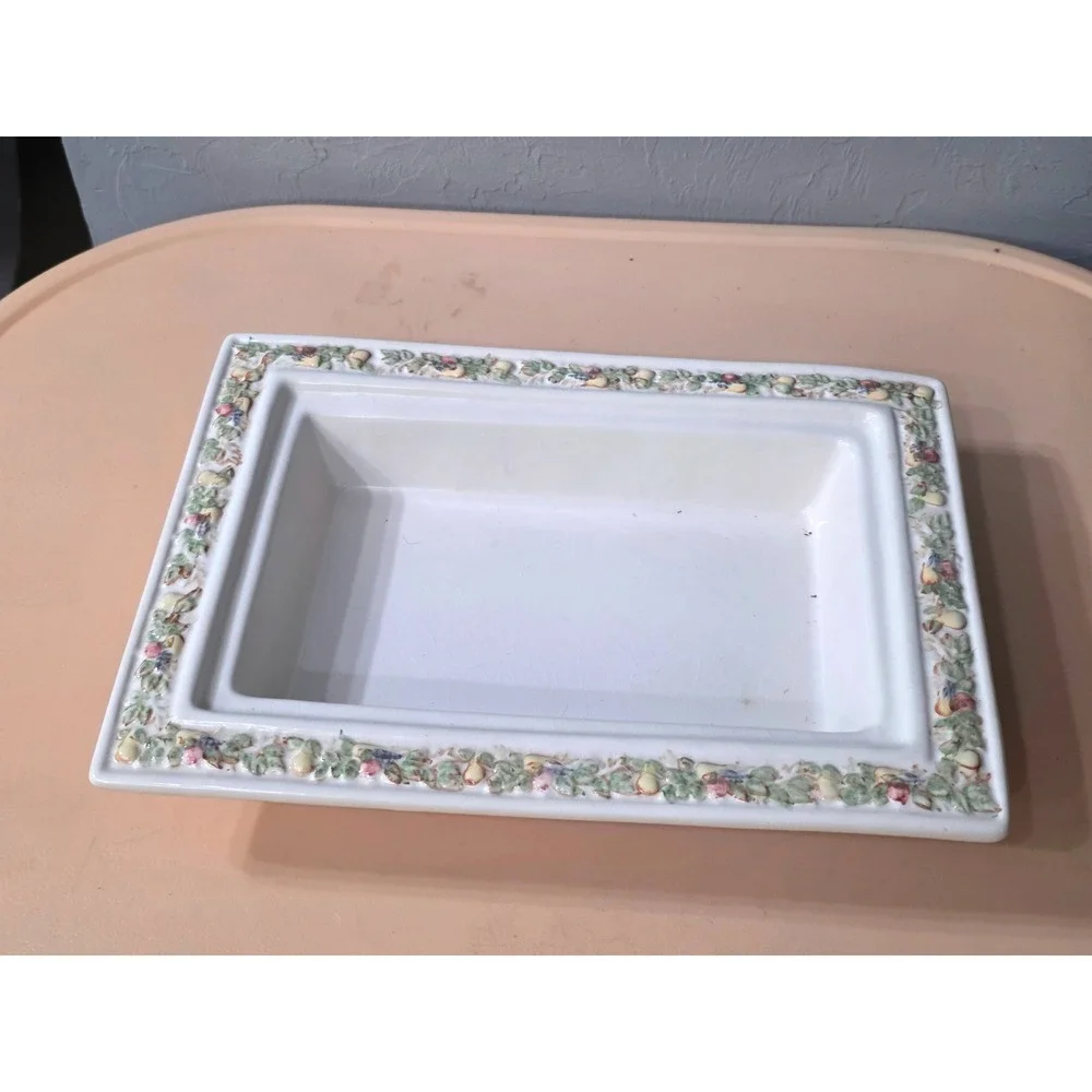 Vintage Ceramic Pottery Embossed Lidded Casserole Dish Serving Bowl Cream 12
